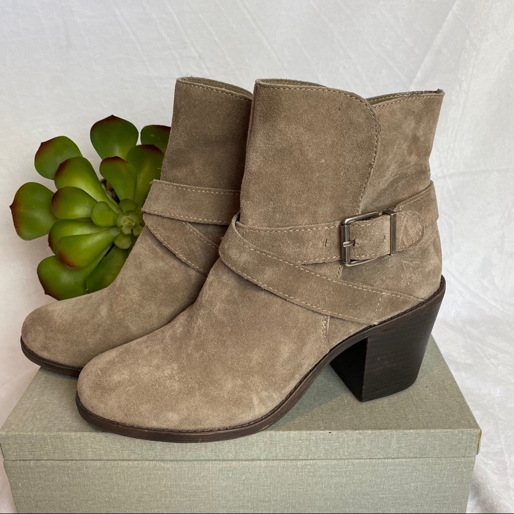 NWOB BCBGeneration ‘Aries’ Suede Ankle Bootie